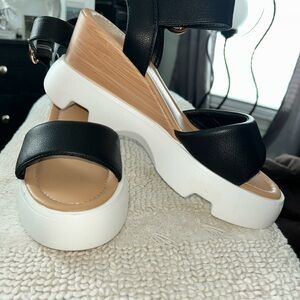 Elegant Black and White Women's Sandals